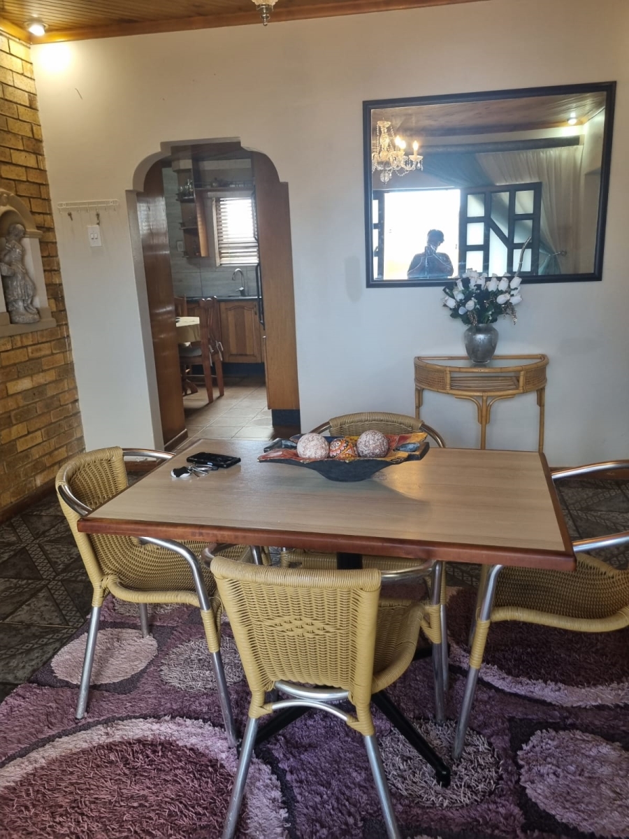 4 Bedroom Property for Sale in Kwa Nobuhle Eastern Cape